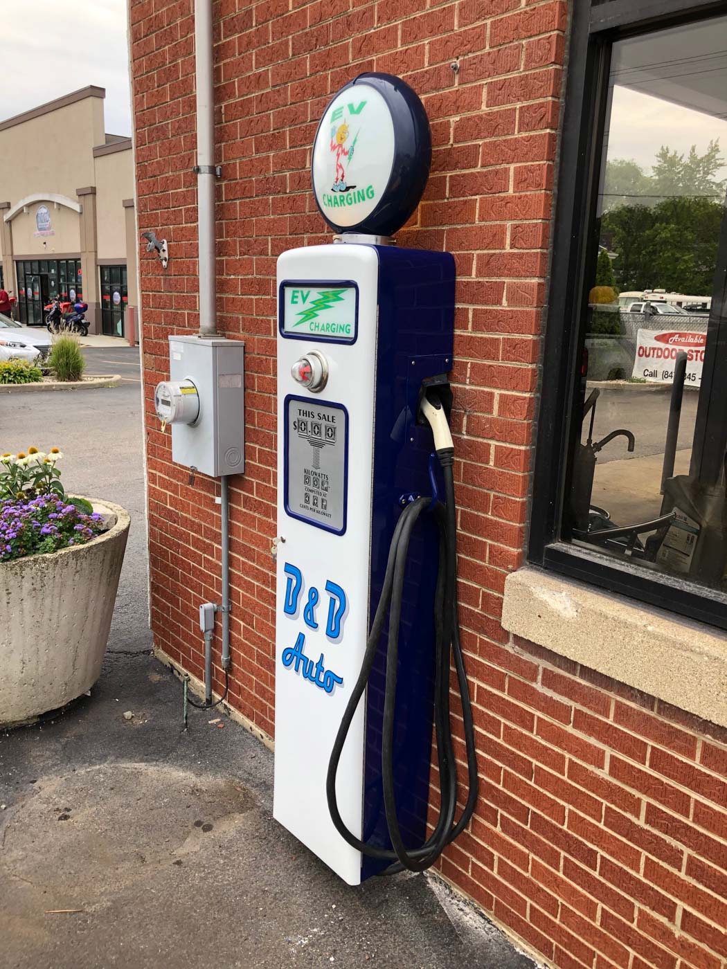 Vintage Gas Pump Transformed into Electric Vehicle Charger! - Steveworks